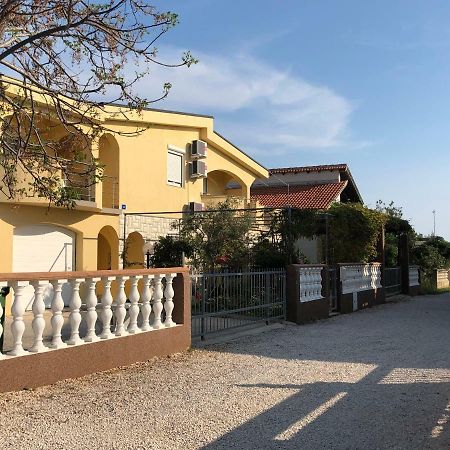 Appartamento Casa Rada Vir Esterno foto