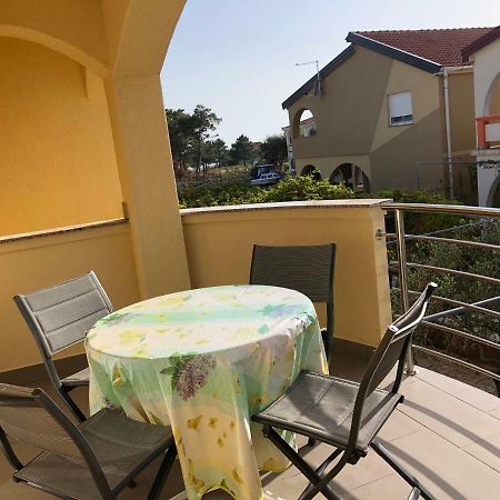 Appartamento Casa Rada Vir Esterno foto